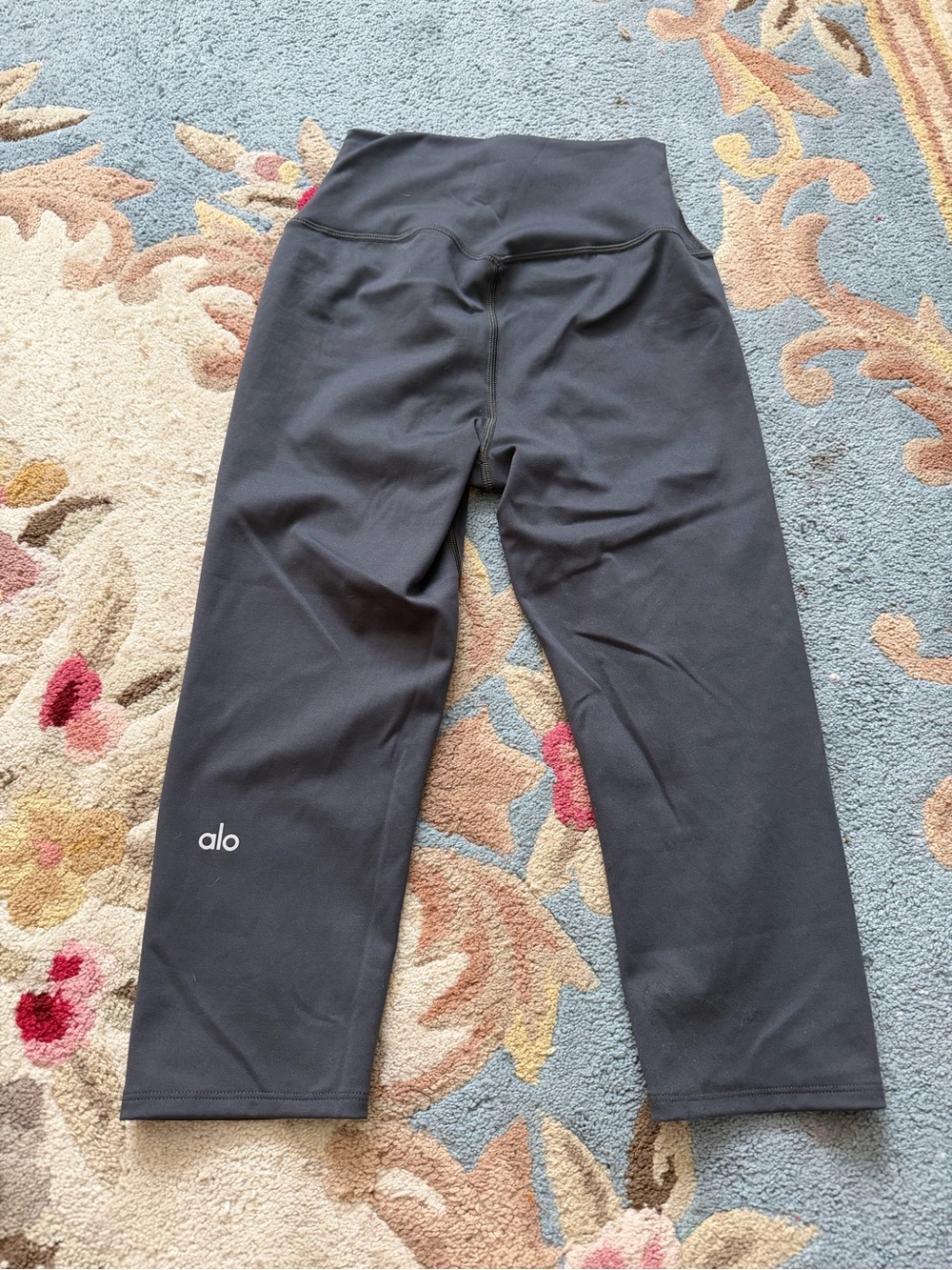 New Alo capris